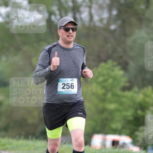 05.05.2024 - 7. Wedeler Halbmarathon H.Heesch http://msf.ph/oto/6223549 05.05.2024 11:12:27 Laufen 256 meine-sportfotos.de