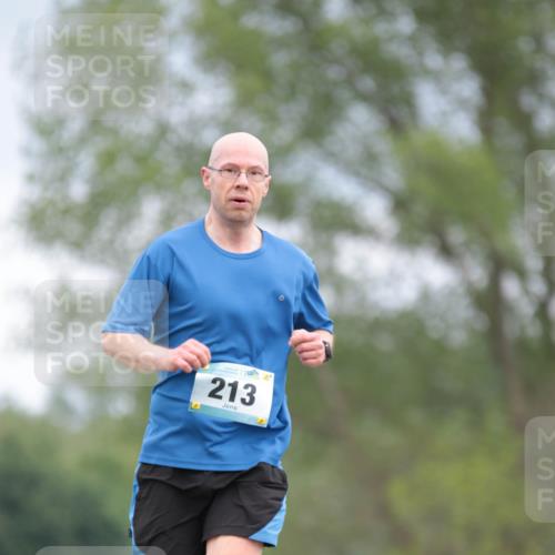 05.05.2024 - 7. Wedeler Halbmarathon H.Heesch http://msf.ph/oto/6223569 05.05.2024 11:12:42 Laufen 213 meine-sportfotos.de