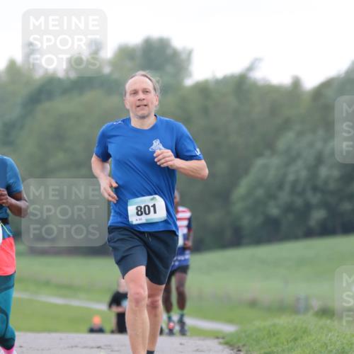 05.05.2024 - 7. Wedeler Halbmarathon H.Heesch http://msf.ph/oto/6223574 05.05.2024 11:20:09 Laufen 801, 55 meine-sportfotos.de
