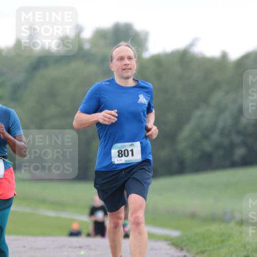 05.05.2024 - 7. Wedeler Halbmarathon H.Heesch http://msf.ph/oto/6223597 05.05.2024 11:20:09 Laufen 801, 55 meine-sportfotos.de