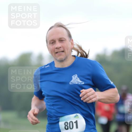 05.05.2024 - 7. Wedeler Halbmarathon H.Heesch http://msf.ph/oto/6223623 05.05.2024 11:20:12 Laufen 801, 55 meine-sportfotos.de