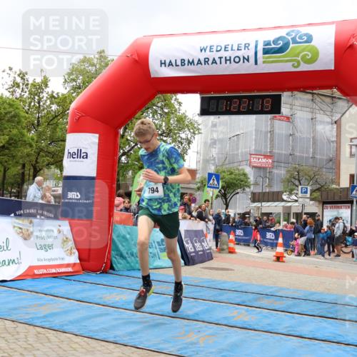05.05.2024 - 7. Wedeler Halbmarathon Strokosch-Dieckow http://msf.ph/oto/6223642 05.05.2024 11:22:18 Ziel 794 meine-sportfotos.de