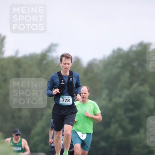 05.05.2024 - 7. Wedeler Halbmarathon H.Heesch http://msf.ph/oto/6223656 05.05.2024 11:12:59 Laufen 778 meine-sportfotos.de