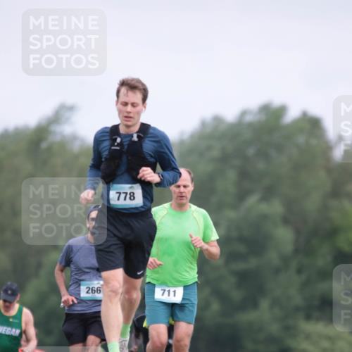 05.05.2024 - 7. Wedeler Halbmarathon H.Heesch http://msf.ph/oto/6223663 05.05.2024 11:13:00 Laufen 266, 778, 711 meine-sportfotos.de