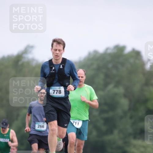 05.05.2024 - 7. Wedeler Halbmarathon H.Heesch http://msf.ph/oto/6223664 05.05.2024 11:13:00 Laufen 778, 266, 711, 219 meine-sportfotos.de