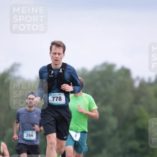 05.05.2024 - 7. Wedeler Halbmarathon H.Heesch http://msf.ph/oto/6223672 05.05.2024 11:13:01 Laufen 266, 778 meine-sportfotos.de