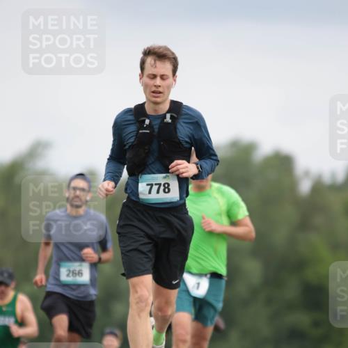 05.05.2024 - 7. Wedeler Halbmarathon H.Heesch http://msf.ph/oto/6223676 05.05.2024 11:13:01 Laufen 266, 778 meine-sportfotos.de