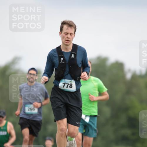 05.05.2024 - 7. Wedeler Halbmarathon H.Heesch http://msf.ph/oto/6223677 05.05.2024 11:13:02 Laufen 266, 778 meine-sportfotos.de