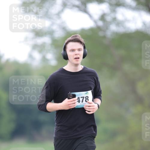 05.05.2024 - 7. Wedeler Halbmarathon H.Heesch http://msf.ph/oto/6223678 05.05.2024 11:20:25 Laufen 478 meine-sportfotos.de