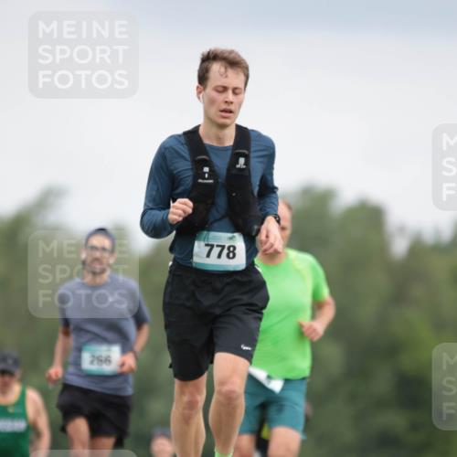05.05.2024 - 7. Wedeler Halbmarathon H.Heesch http://msf.ph/oto/6223688 05.05.2024 11:13:02 Laufen 266, 778 meine-sportfotos.de