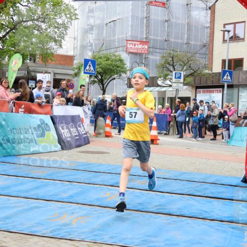 05.05.2024 - 7. Wedeler Halbmarathon Strokosch-Dieckow http://msf.ph/oto/6223708 05.05.2024 11:22:40 Ziel 57 meine-sportfotos.de