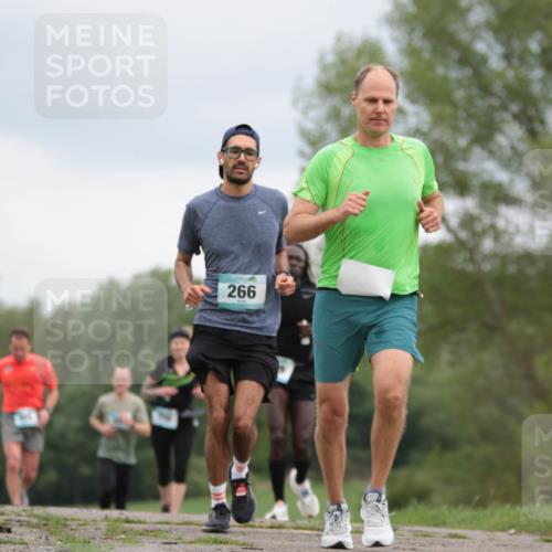 05.05.2024 - 7. Wedeler Halbmarathon H.Heesch http://msf.ph/oto/6223712 05.05.2024 11:13:06 Laufen 266 meine-sportfotos.de