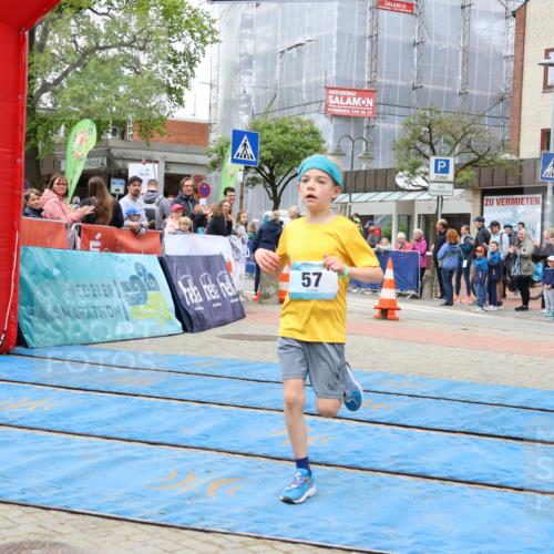 05.05.2024 - 7. Wedeler Halbmarathon Strokosch-Dieckow http://msf.ph/oto/6223714 05.05.2024 11:22:40 Ziel 57 meine-sportfotos.de