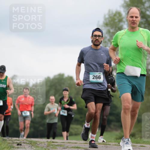 05.05.2024 - 7. Wedeler Halbmarathon H.Heesch http://msf.ph/oto/6223715 05.05.2024 11:13:06 Laufen 436, 266 meine-sportfotos.de
