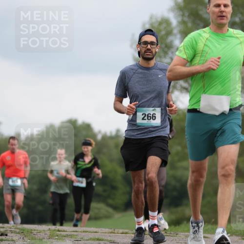 05.05.2024 - 7. Wedeler Halbmarathon H.Heesch http://msf.ph/oto/6223719 05.05.2024 11:13:07 Laufen 830, 266 meine-sportfotos.de