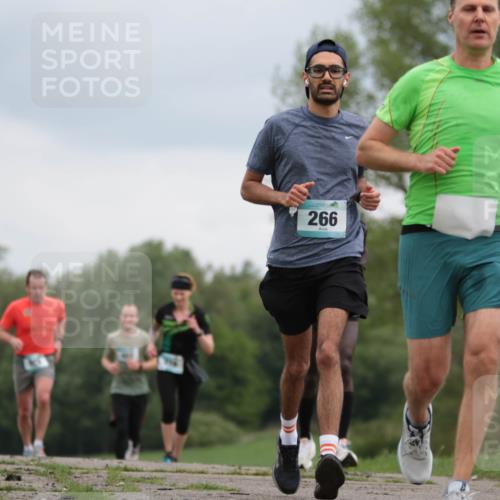 05.05.2024 - 7. Wedeler Halbmarathon H.Heesch http://msf.ph/oto/6223721 05.05.2024 11:13:07 Laufen 830, 266 meine-sportfotos.de