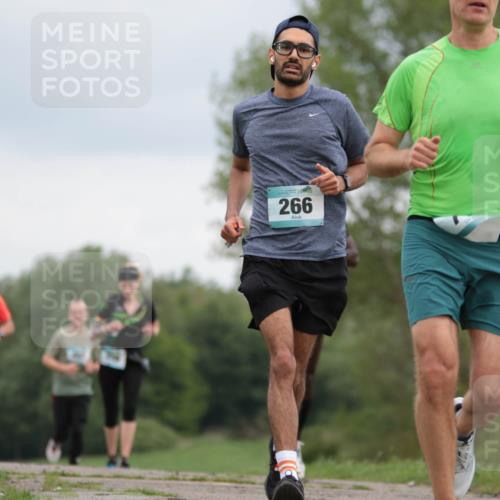 05.05.2024 - 7. Wedeler Halbmarathon H.Heesch http://msf.ph/oto/6223723 05.05.2024 11:13:07 Laufen 266 meine-sportfotos.de