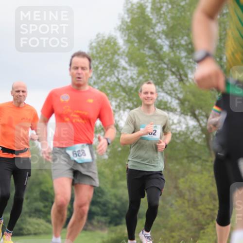 05.05.2024 - 7. Wedeler Halbmarathon H.Heesch http://msf.ph/oto/6223751 05.05.2024 11:13:12 Laufen 688, 02 meine-sportfotos.de