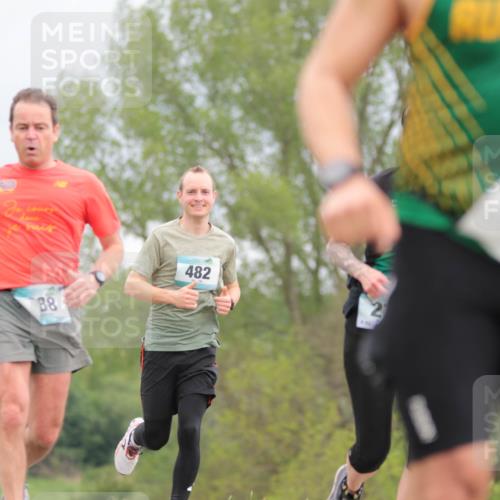 05.05.2024 - 7. Wedeler Halbmarathon H.Heesch http://msf.ph/oto/6223753 05.05.2024 11:13:12 Laufen 88, 482, 2 meine-sportfotos.de
