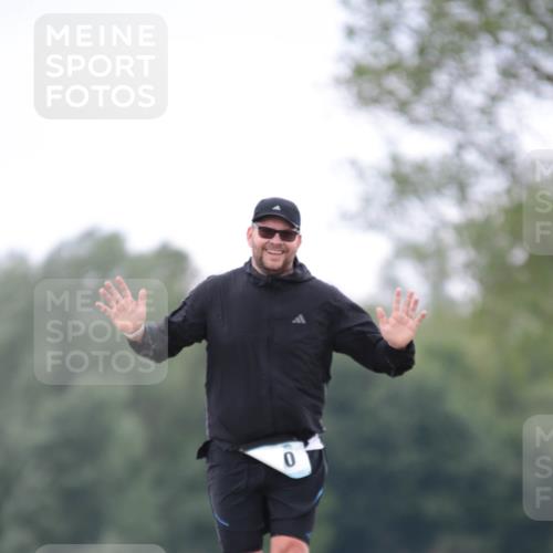 05.05.2024 - 7. Wedeler Halbmarathon H.Heesch http://msf.ph/oto/6223770 05.05.2024 11:20:40 Laufen 0 meine-sportfotos.de