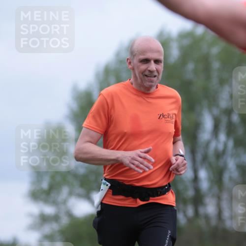 05.05.2024 - 7. Wedeler Halbmarathon H.Heesch http://msf.ph/oto/6223814 05.05.2024 11:13:15 Laufen  meine-sportfotos.de