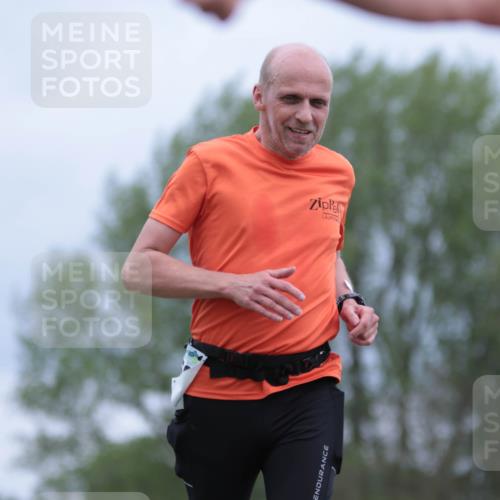 05.05.2024 - 7. Wedeler Halbmarathon H.Heesch http://msf.ph/oto/6223815 05.05.2024 11:13:16 Laufen  meine-sportfotos.de