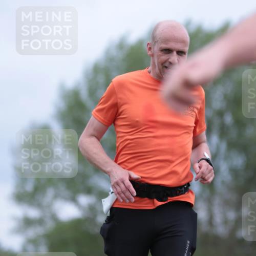 05.05.2024 - 7. Wedeler Halbmarathon H.Heesch http://msf.ph/oto/6223816 05.05.2024 11:13:16 Laufen  meine-sportfotos.de