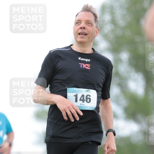 05.05.2024 - 7. Wedeler Halbmarathon H.Heesch http://msf.ph/oto/6223847 05.05.2024 11:20:56 Laufen 96, 146 meine-sportfotos.de