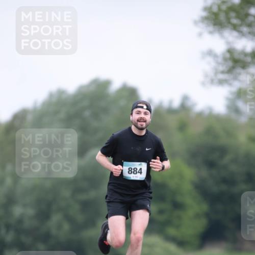 05.05.2024 - 7. Wedeler Halbmarathon H.Heesch http://msf.ph/oto/6223870 05.05.2024 11:13:28 Laufen 884, 103 meine-sportfotos.de