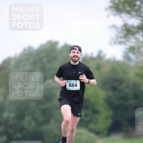 05.05.2024 - 7. Wedeler Halbmarathon H.Heesch http://msf.ph/oto/6223871 05.05.2024 11:13:28 Laufen 884, 103 meine-sportfotos.de