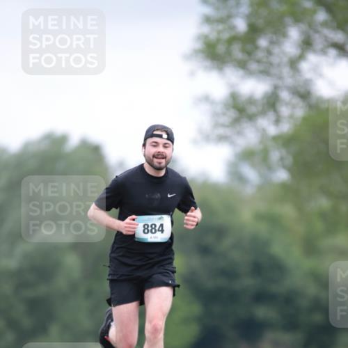 05.05.2024 - 7. Wedeler Halbmarathon H.Heesch http://msf.ph/oto/6223879 05.05.2024 11:13:29 Laufen 884, 103 meine-sportfotos.de