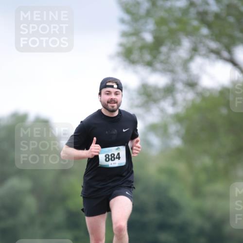 05.05.2024 - 7. Wedeler Halbmarathon H.Heesch http://msf.ph/oto/6223883 05.05.2024 11:13:30 Laufen 884, 103 meine-sportfotos.de