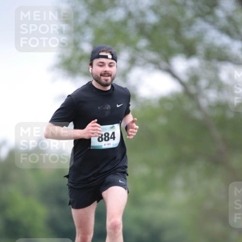 05.05.2024 - 7. Wedeler Halbmarathon H.Heesch http://msf.ph/oto/6223889 05.05.2024 11:13:30 Laufen 884, 103 meine-sportfotos.de