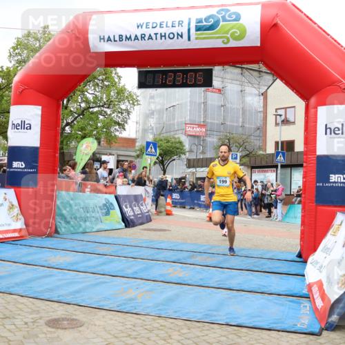 05.05.2024 - 7. Wedeler Halbmarathon Strokosch-Dieckow http://msf.ph/oto/6223896 05.05.2024 11:23:04 Ziel 199, 492, 592 meine-sportfotos.de