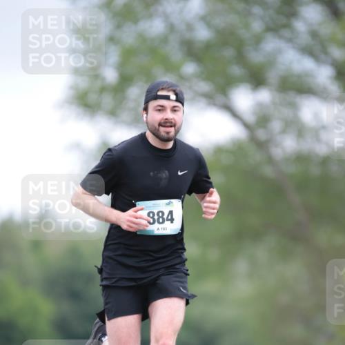 05.05.2024 - 7. Wedeler Halbmarathon H.Heesch http://msf.ph/oto/6223906 05.05.2024 11:13:31 Laufen 384, 103 meine-sportfotos.de