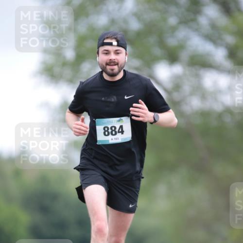 05.05.2024 - 7. Wedeler Halbmarathon H.Heesch http://msf.ph/oto/6223909 05.05.2024 11:13:31 Laufen 884, 103 meine-sportfotos.de