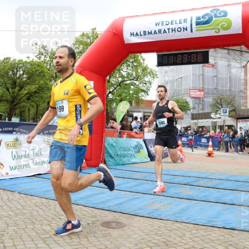 05.05.2024 - 7. Wedeler Halbmarathon Strokosch-Dieckow http://msf.ph/oto/6223934 05.05.2024 11:23:05 Ziel 199, 492, 592 meine-sportfotos.de