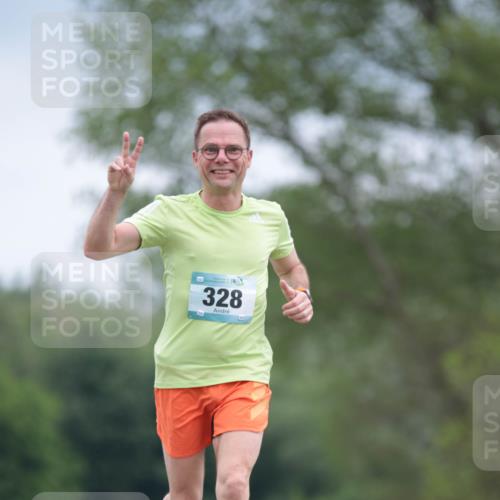 05.05.2024 - 7. Wedeler Halbmarathon H.Heesch http://msf.ph/oto/6223953 05.05.2024 11:13:57 Laufen 328 meine-sportfotos.de