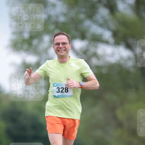 05.05.2024 - 7. Wedeler Halbmarathon H.Heesch http://msf.ph/oto/6223957 05.05.2024 11:13:57 Laufen 328 meine-sportfotos.de