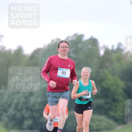 05.05.2024 - 7. Wedeler Halbmarathon H.Heesch http://msf.ph/oto/6223971 05.05.2024 11:21:07 Laufen 45, 157 meine-sportfotos.de