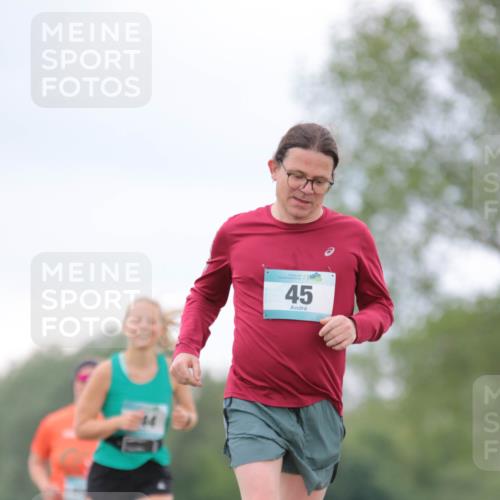 05.05.2024 - 7. Wedeler Halbmarathon H.Heesch http://msf.ph/oto/6223996 05.05.2024 11:21:11 Laufen 44, 45 meine-sportfotos.de