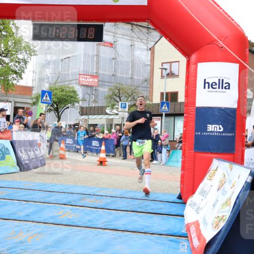 05.05.2024 - 7. Wedeler Halbmarathon Strokosch-Dieckow http://msf.ph/oto/6224017 05.05.2024 11:23:17 Ziel 240, 524, 842, 846 meine-sportfotos.de
