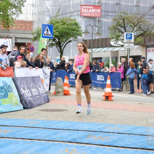 05.05.2024 - 7. Wedeler Halbmarathon Strokosch-Dieckow http://msf.ph/oto/6224112 05.05.2024 11:23:23 Ziel 524, 846 meine-sportfotos.de
