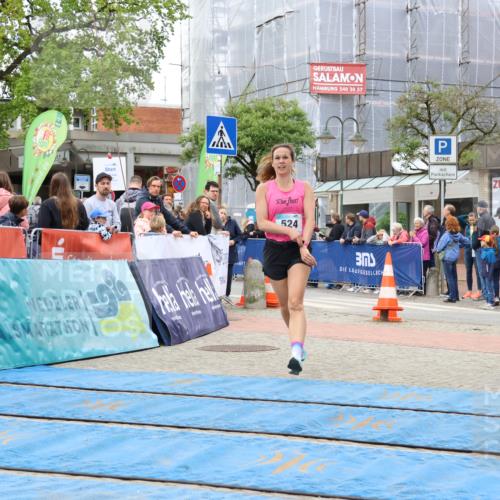 05.05.2024 - 7. Wedeler Halbmarathon Strokosch-Dieckow http://msf.ph/oto/6224132 05.05.2024 11:23:23 Ziel 524, 846 meine-sportfotos.de