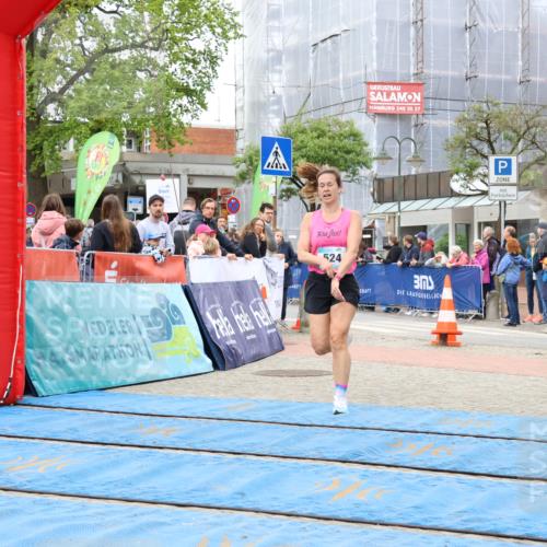 05.05.2024 - 7. Wedeler Halbmarathon Strokosch-Dieckow http://msf.ph/oto/6224138 05.05.2024 11:23:24 Ziel 524 meine-sportfotos.de