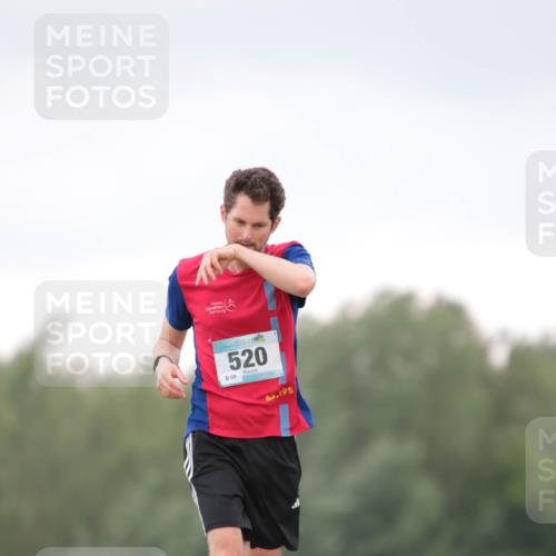 05.05.2024 - 7. Wedeler Halbmarathon H.Heesch http://msf.ph/oto/6224176 05.05.2024 11:21:49 Laufen 520, 60, 42, 195 meine-sportfotos.de