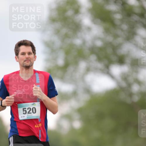 05.05.2024 - 7. Wedeler Halbmarathon H.Heesch http://msf.ph/oto/6224182 05.05.2024 11:21:51 Laufen 8844, 520, 60, 42, 15 meine-sportfotos.de