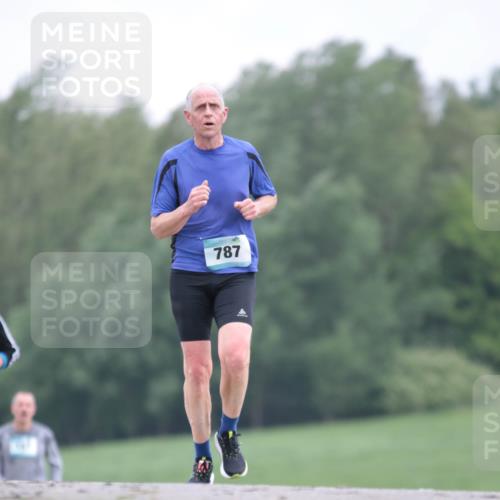 05.05.2024 - 7. Wedeler Halbmarathon H.Heesch http://msf.ph/oto/6224222 05.05.2024 11:14:25 Laufen 787 meine-sportfotos.de