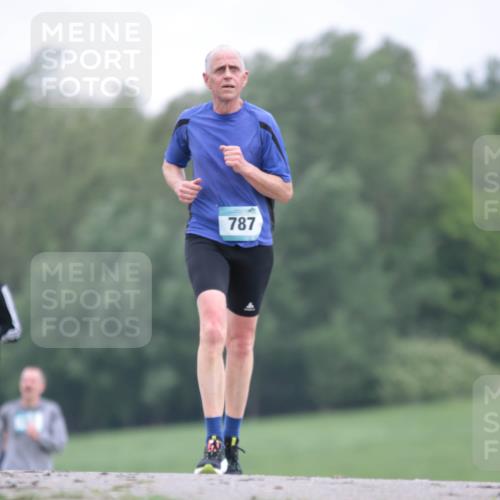 05.05.2024 - 7. Wedeler Halbmarathon H.Heesch http://msf.ph/oto/6224226 05.05.2024 11:14:25 Laufen 787 meine-sportfotos.de