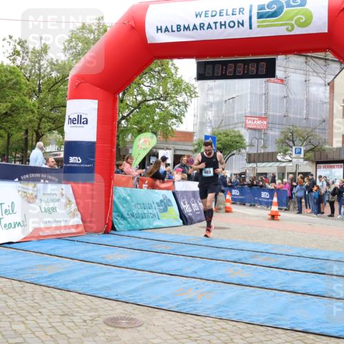 05.05.2024 - 7. Wedeler Halbmarathon Strokosch-Dieckow http://msf.ph/oto/6224265 05.05.2024 11:23:46 Ziel 483, 602, 774, 811, 829 meine-sportfotos.de